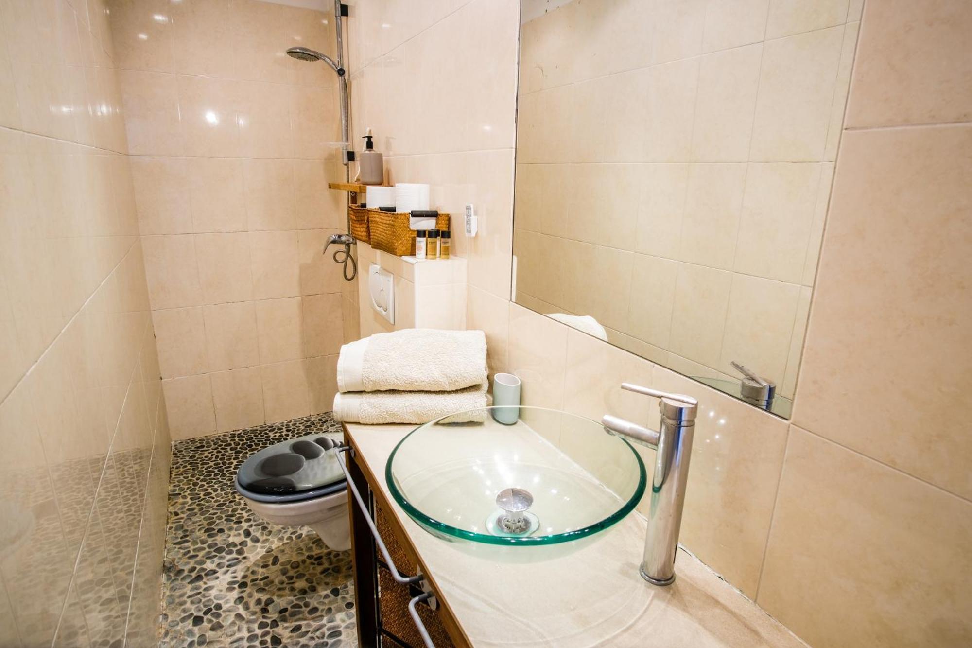 Appartement Tres Cosy Avec Cour Cannes Extérieur photo